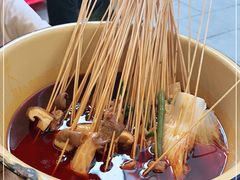 -拈签一笑黄牛肉辣卤串串