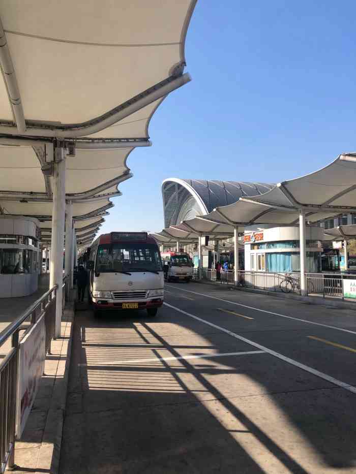 火车西站南广场-"天津火车西站,很大呀,感觉都快赶上杭州东.