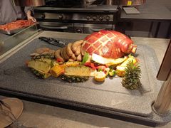 咸猪手-广州希尔顿逸林酒店-OPEN開·全日制餐厅·海鲜·小火锅·自助餐(东风路店)