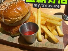 夏威夷鲜虾菠萝堡-三勾JJJ Burger&Coffee(梅溪湖店)