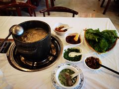 -鲁朗纳麦石锅鸡庄园