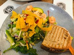 鲜虾牛油果沙拉-Moka Bros 摩卡站(西单大悦城店)