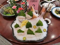 三刀鱼日式刺生，二食骨腩鲜花椒焗-国家五钻酒家·西樵旺阁渔村(西樵店)