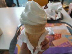 冰淇淋甜筒-麦当劳(吴圩机场店)