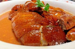 Signature Lychee-wood Roast Goose