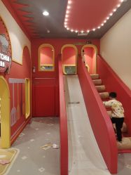 -哈尼鹿儿童乐园(长沙梅溪湖步步高店)