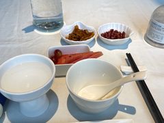 餐具摆设-尘香•传统川菜(创汇首座店)