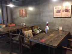 大堂-HIGH FIVE哈福手工汉堡(桂林路店)