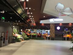 -中百仓储超市有限公司(越秀星汇维港店)