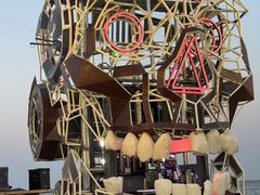 -北戴河碧螺塔海上酒吧公园