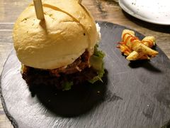 -HIGH FIVE哈福手工汉堡(桂林路店)