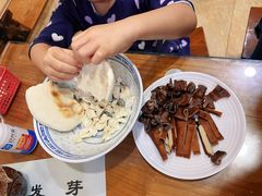 -天发芽·何记葫芦头泡馍·传统小吃(报恩寺街店)