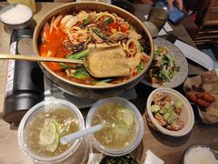 -毛肚向右·川渝毛肚王(经开永旺店)