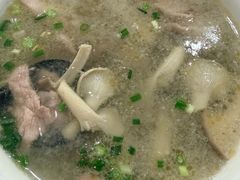 平菇肉片汤-一碗香(南坪新街店)