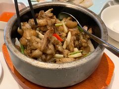 砂锅葱香蛙-南麓·浙里(外滩店)