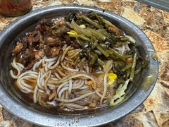 -灵山卢梅燕粉店