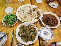 -布尔津河堤夜市