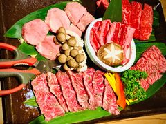 上等组合炼火炼火拼盘-炼火烤肉店