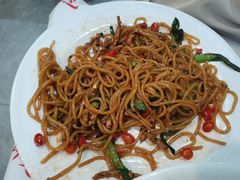 -堂瓦里·33年传统赣菜(第一街区店)