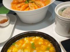 石锅蟹黄豆腐-醉舍·新淮扬菜(长宁龙之梦店)