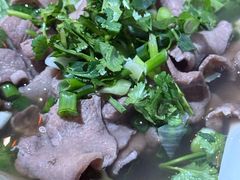 -大众跷脚牛肉馆·非遗传承单位(峨眉山店)