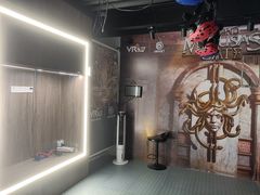 -VR+乐园·VR电竞·家庭亲子·密室逃脱·轰趴团建