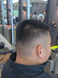 -藤野造型烫染·漂发