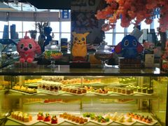 面包甜点陈列柜-绮梦西湖·云端餐厅(歌德店)