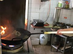-梅记大块头爆鱼店(乍浦路店)