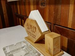 -巷子里小酒馆(繁荣路店)