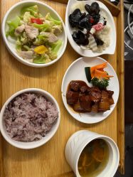 -卓玥国际月子会所(罗山路店)