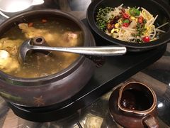 -云海肴·汽锅鸡·云南菜(天山百盛优客店)