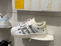 -阿迪达斯(澳门水坑尾街店)