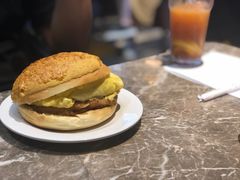 -香港新发烧腊茶餐厅(水围店)