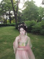 -一揽芳华汉服旗袍体验馆(拙政园店)
