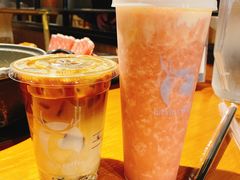 陨石拿铁-瑞幸咖啡(凯德埃德蒙顿路店)