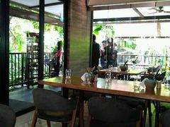 -植物园哈利亚餐厅