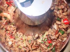 -沪小二炭火蛙锅(淮海中路美食不夜城店)