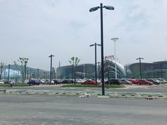 -融创茂-停车场