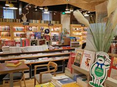 -新华里咖啡书吧(新华书店小寨店)