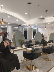 点击看大图 -八佰伴8008星级形象店