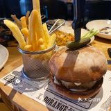 Bird Burger 汉堡盘（320泰铢）