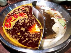 菌香鸳鸯锅-晓宇重庆火锅(赛格国际购物中心店)
