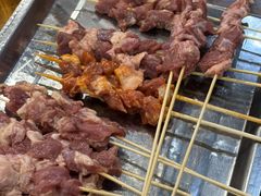 -哈尔滨小酒馆·鲜肉现穿自助烧烤(康新花园店)