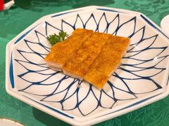 脆皮烧肉-誉八仙粤菜(万象天地店)