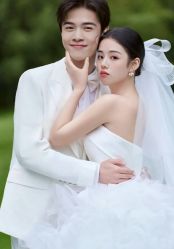 -雪中彩影婚纱摄影·微光艺术中心