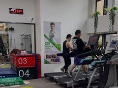 -悦耐私教健身馆(保利中心店)