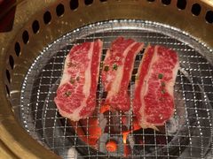 -山川小町·极番烧肉(新地假日广场店)