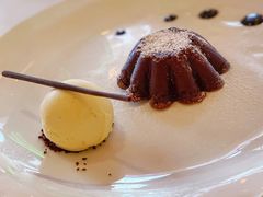 巧克力蛋糕配香草冰淇淋-Jean Georges