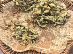 炸花椒芽-丽泽山庄·生态怀柔菜·虹鳟鱼(红螺寺店)